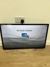 Toshiba 32" LCD TV, Smart TV