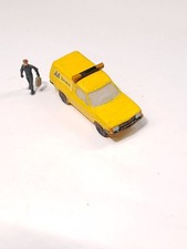 N gauge rural vintage car breakdown recovery man & morris ital van 1970s 1980s.