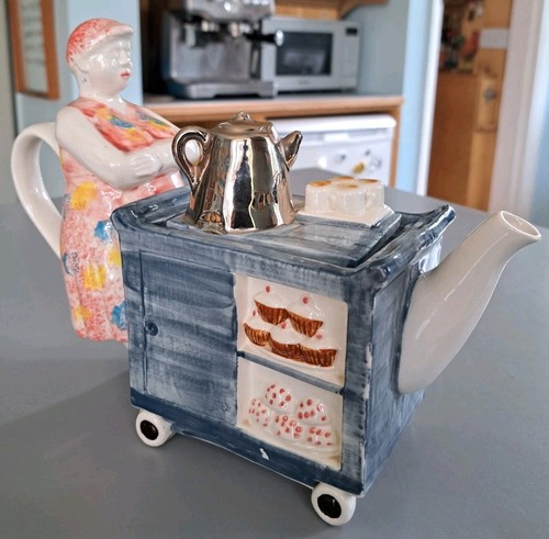 Vintage novelty teapot - vintage,
