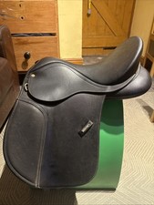 Wintec Wide 16 Inch Black CAIR adjustable Gullet