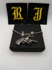 Gun finger Hip Hop  necklace