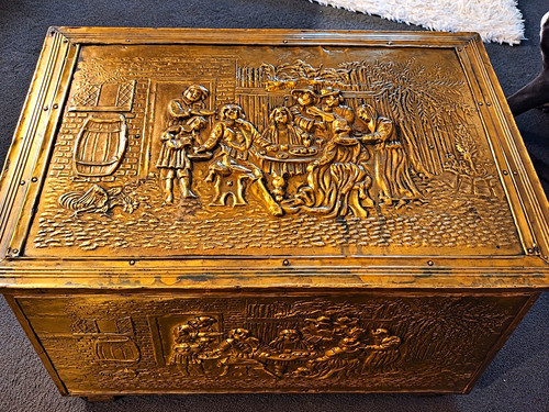 Vintage embossed brass - 🪵,