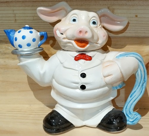 Peter mook pig waiter - peter,
