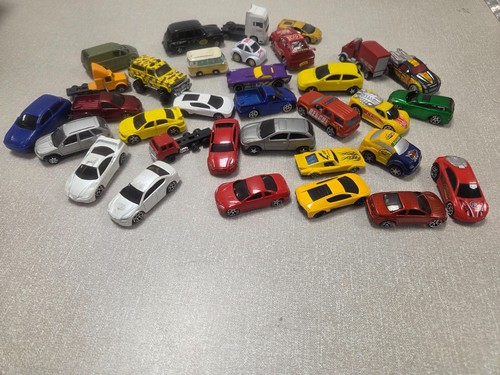 Job lot toy - 30+, cars