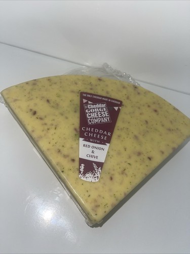 Cheddar gorge cheese with red - cheddar,
