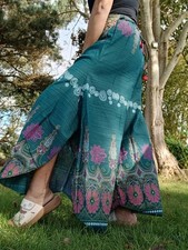 Dark Green Bohemian Flower