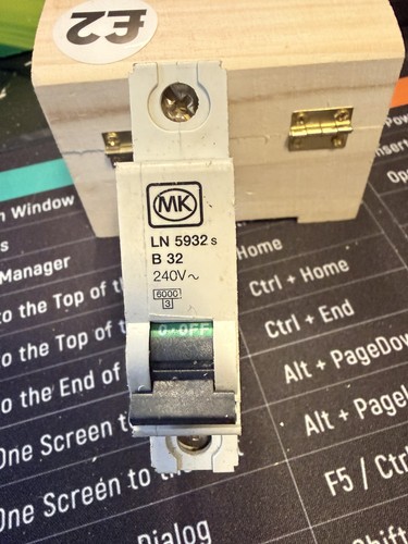 Consumer unit b32 mcb - unit,