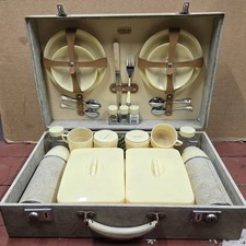 Vintage Rare 1950s Sirram Picnic Set Complete In Original Case Bakelite/Plastic 