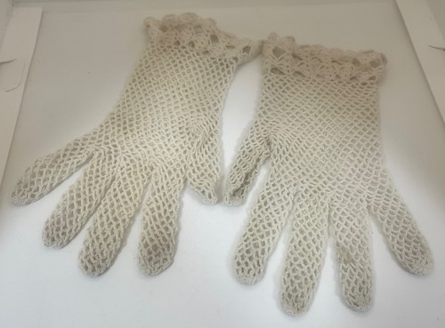 Vintage cream crochet - cream,