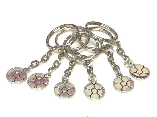 Football keyrings party bag - 6,