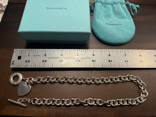 Tiffany toggle chain - &,
