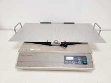 Kuhner lab benchtop shaker - lab,