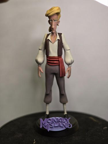 Guybrush threepwood statue - guybrush,
