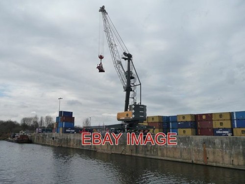 Photo container crane irlam - photo,