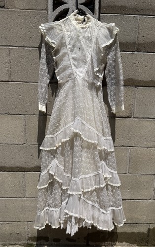 Vintage ivorylace wedding - vintage,