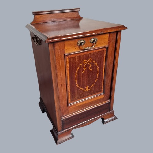 Lovely antique mahogany - antique,