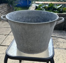 Vintage old galvanised washing Small bowl bath tub