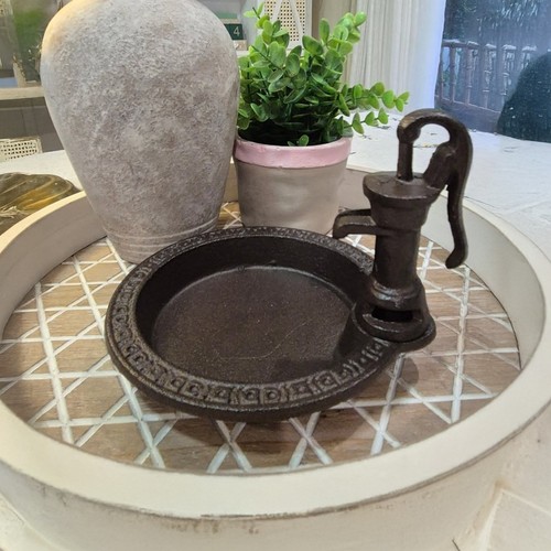 Cast iron freestanding bird - cast,
