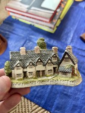 David Winter Workman’s Cottage Hand Painted Collectors Piece 1984 No Box Used