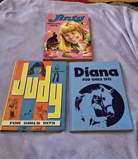Mum Christmas, Girls Annuals