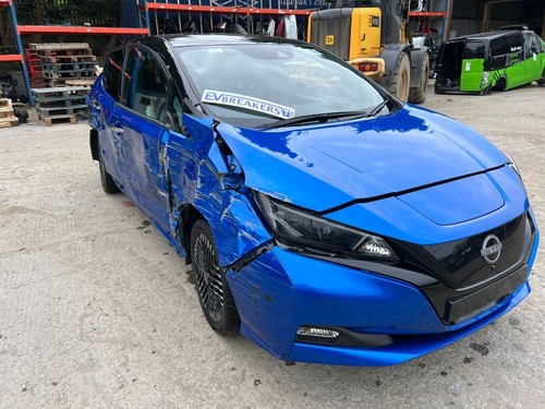 Nissan leaf white breaking - white, hv