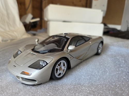 Autoart signature mclaren - autoart,