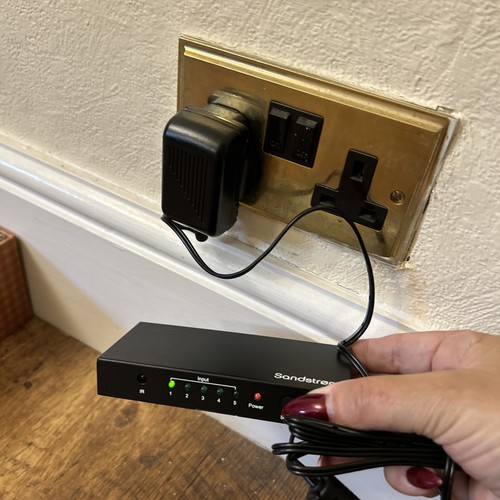 Sandstrom shdsw18 port hdmi - 5-port,