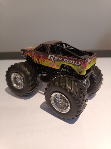 Hot wheels reptoid monster - hot,