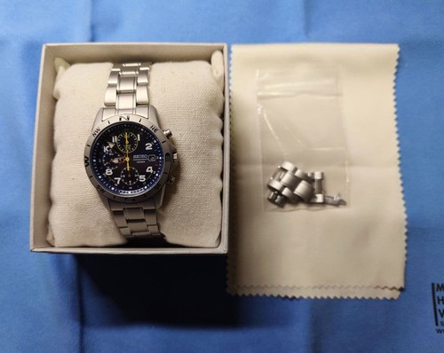 Seiko chronograph 100m quartz - seiko,