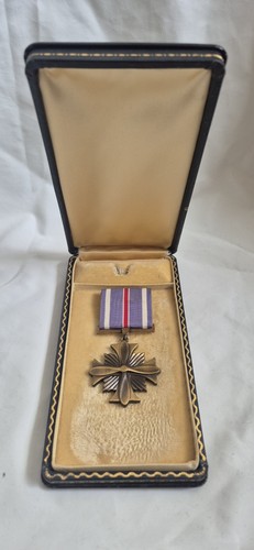 American distinguished flying - american,