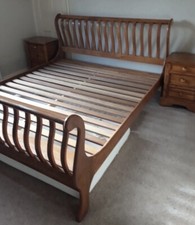 Willis & Gambier Kingsize Bed Frame
