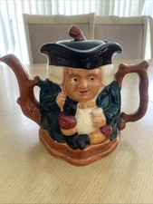 England Lg Toby Teapot 6 1/2"