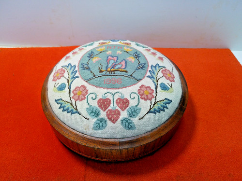 Victorian style needlepoint - victorian,