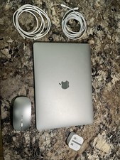 13.3” MacBook Air 1.6GHz dual-core Intel Core i5, WITH ACCESSORIES