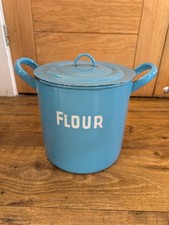 Retro Vintage Metal Enamel