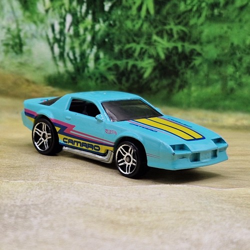 Hot wheels camaro z28 diecast - wheels,