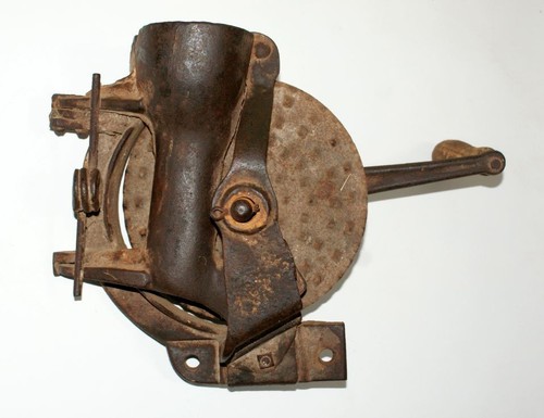 Cast iron corn sheller - cast,