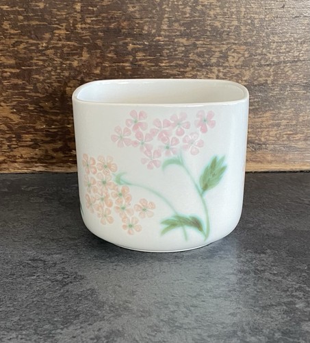 Beautiful vintage poole - beautiful,
