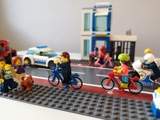 Cycle Lanes for Lego City Road
