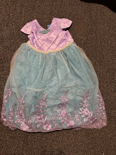 Ariel light costume - up,