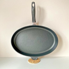 Large Oval Cast Aluminium Skillet Frying Pan  41 x 28 cm Heavy 2.5kg Non Stick
