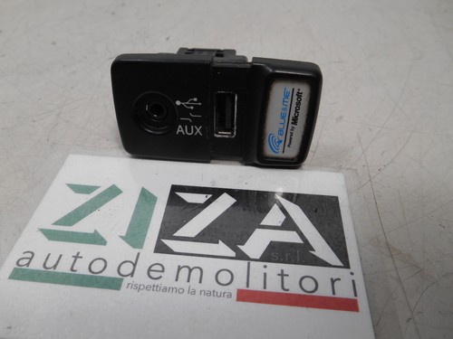 Aux usb input port socket - aux,