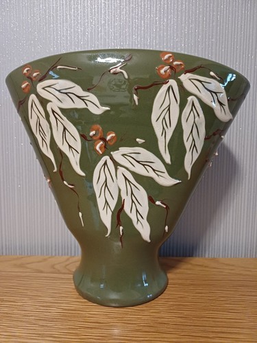 Royal barum fan shaped vase - barum,