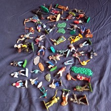 JOB LOT OF  BRITAINS, MARXS, OTHER PLASTIC FIGURES...ALL SPARES/REPAIRS.