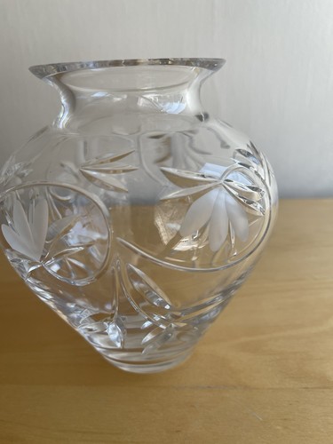 Royal doulton crystal vase - royal,