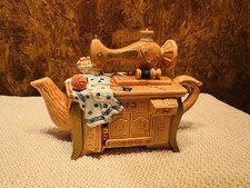 The Village Collectables Sewing Machine Vintage Teapot. VGC