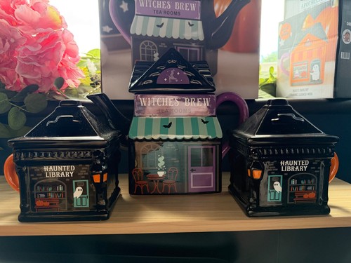 Witches brew tea pot and