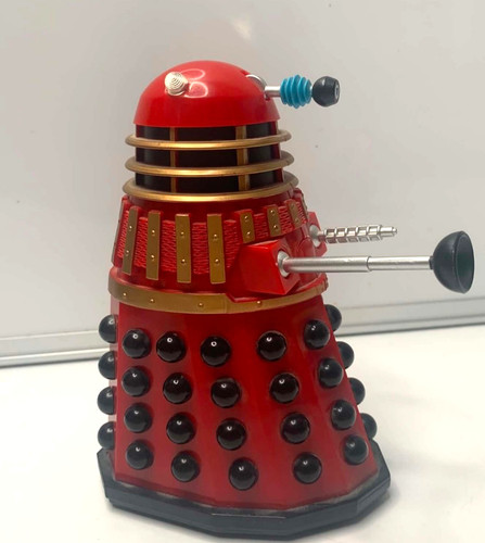 Doctor who red gold black - who, red,