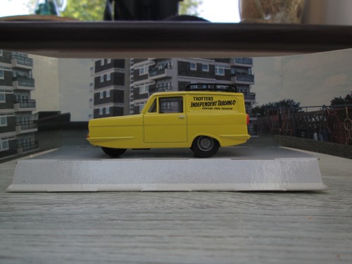 Lledo diecast only fools - lledo,