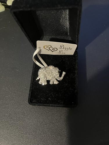 Lizzie lee elephant broach - lee,